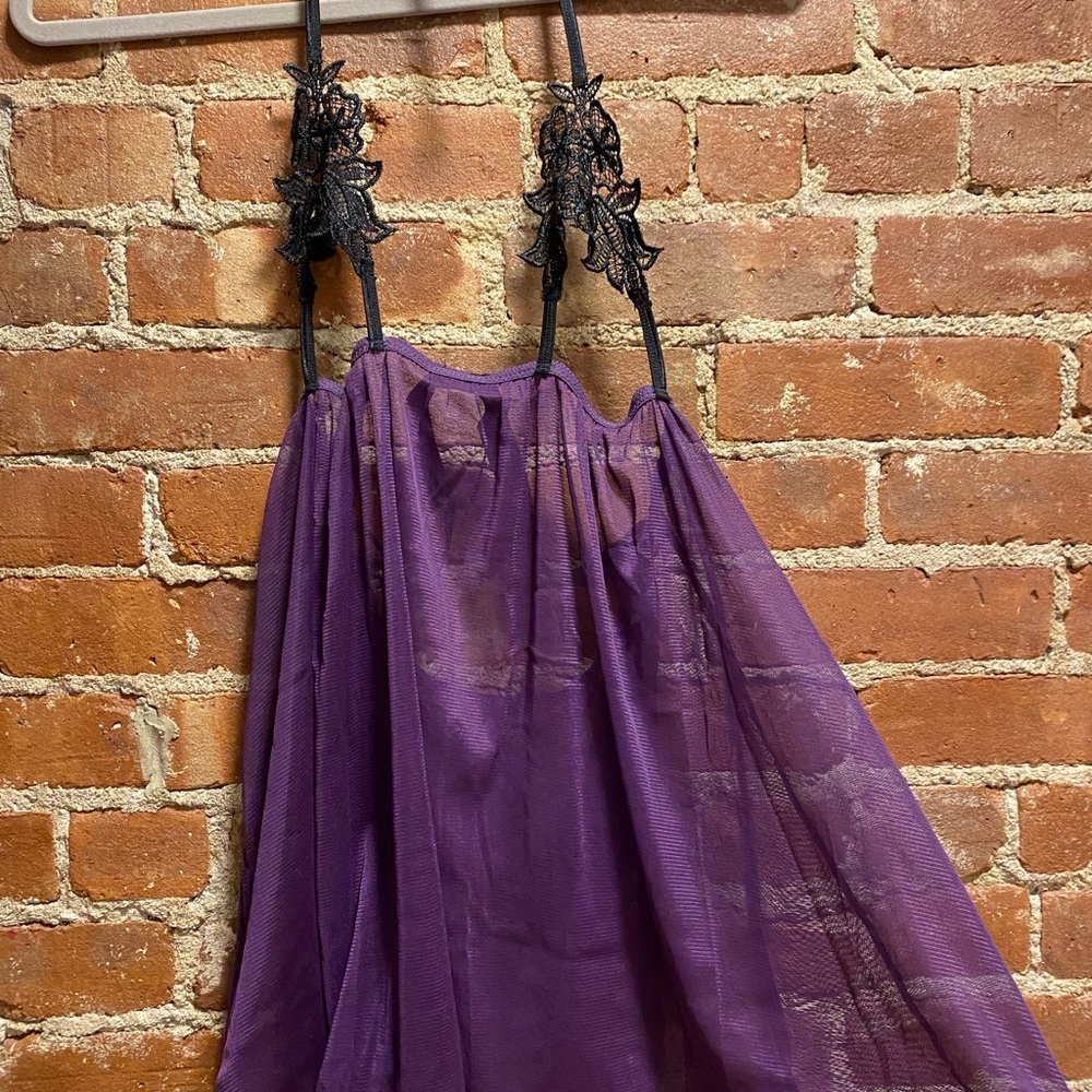 o/s lacey lingerie only tried on for a second.